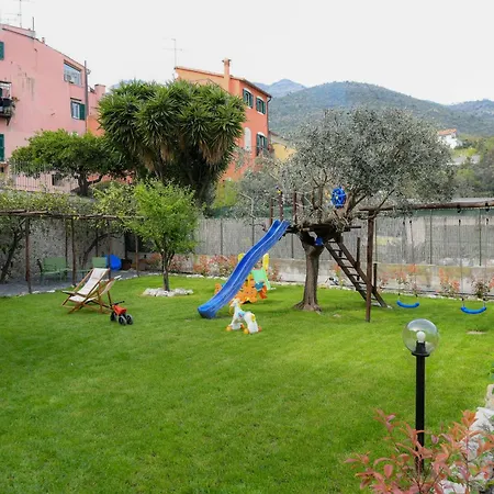 Rustico Alle Mura & Bike 托伊拉诺
